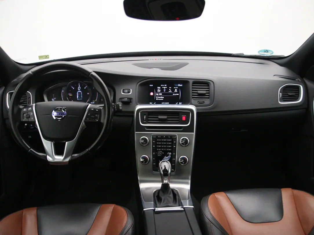VOLVO V60 Cross Country Summum