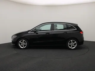 MERCEDES BENZ B180 Launch Edition