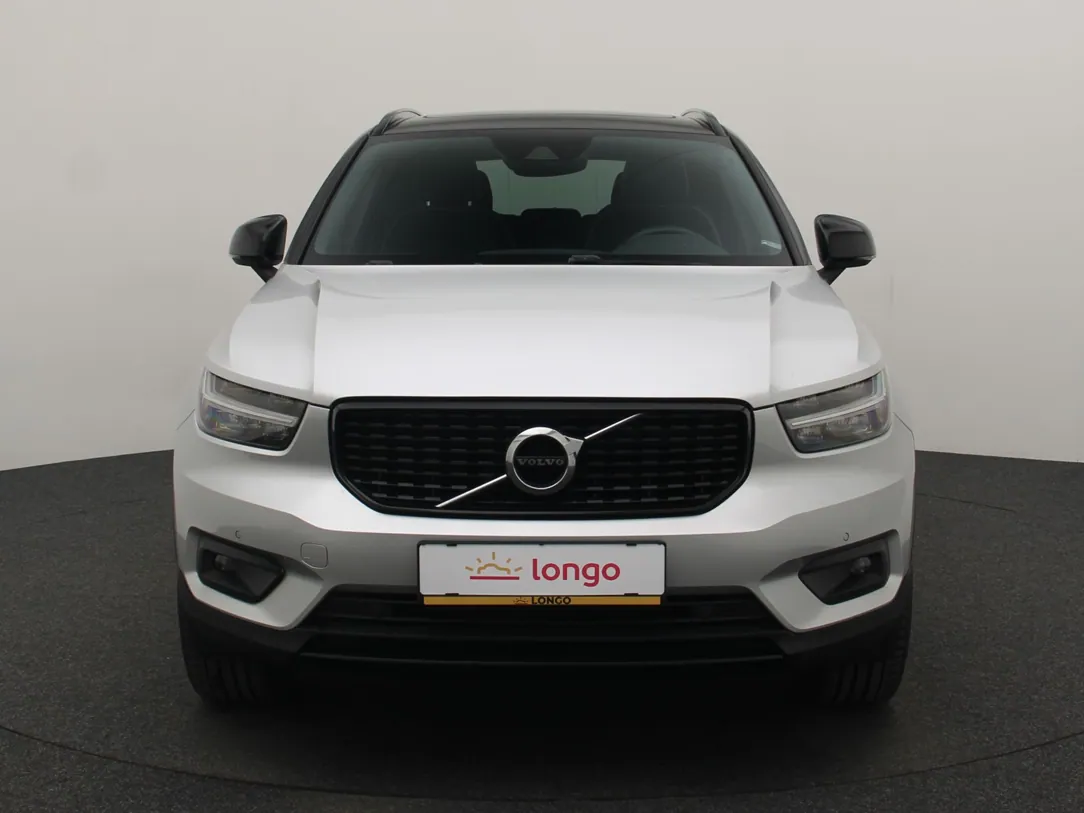 VOLVO XC40 R-Design