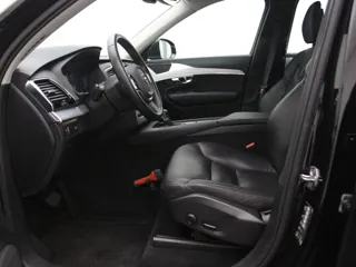 VOLVO XC90 Momentum
