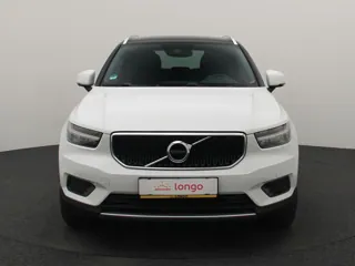 VOLVO XC40 Momentum