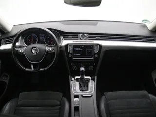 VOLKSWAGEN PASSAT B8 GTE Highline