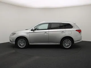 MITSUBISHI OUTLANDER Intense+