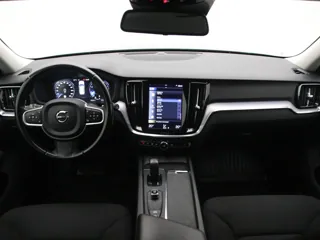 VOLVO V60 MHEV Momentum Advantage