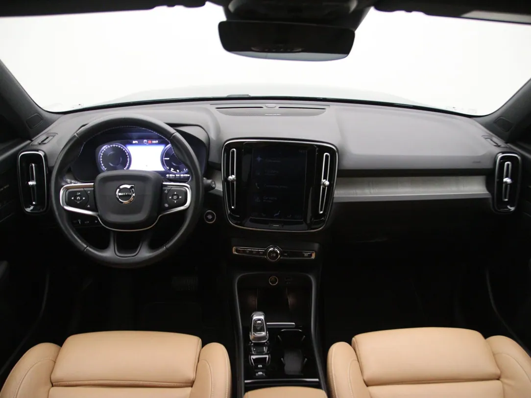 VOLVO XC40 Inscription
