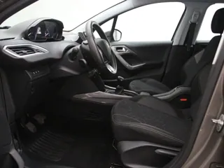 PEUGEOT 2008 Active