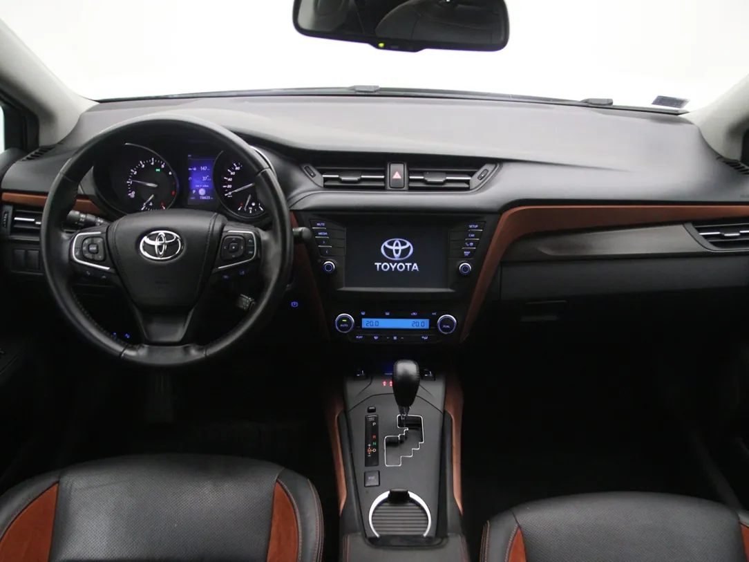 TOYOTA AVENSIS Style Edition