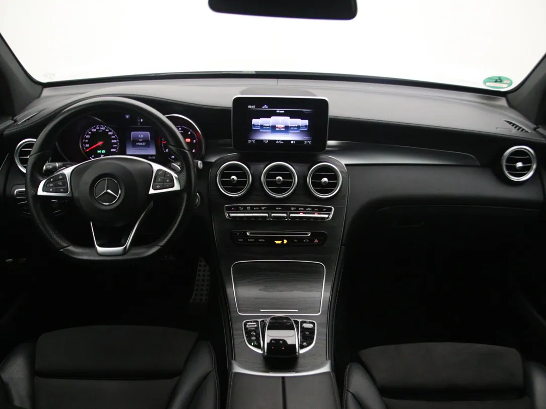 MERCEDES BENZ GLC220 Business Solution AMG