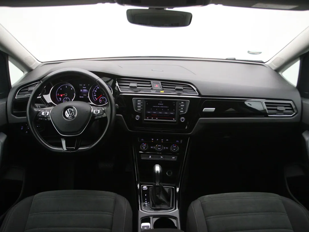 VOLKSWAGEN TOURAN Highline