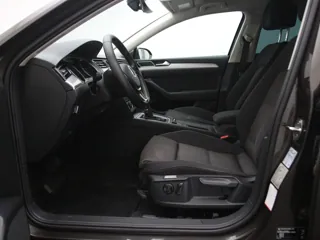 VOLKSWAGEN PASSAT B8 Comfortline