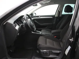 VOLKSWAGEN PASSAT B8 R-Line