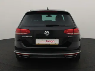 VOLKSWAGEN Passat Alltrack