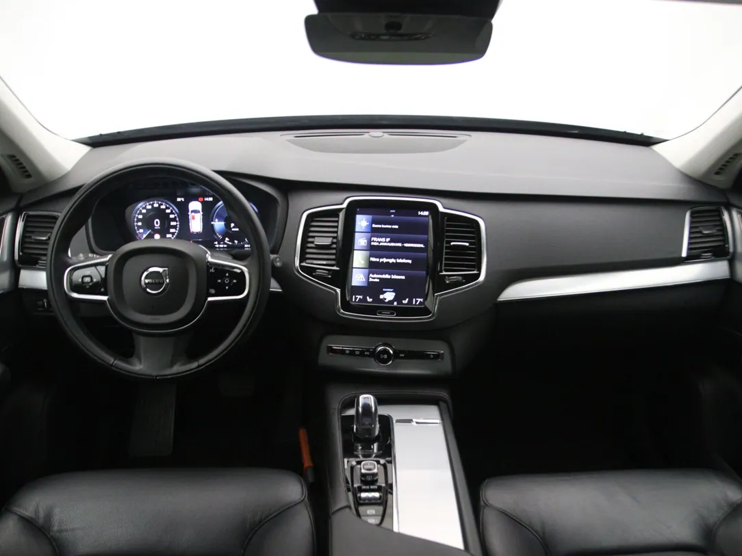 VOLVO XC90 R-Design