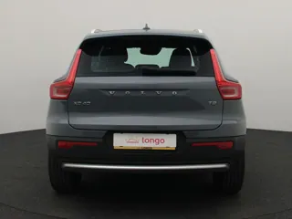 VOLVO XC40 Core