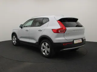 VOLVO XC40 Momentum Pro