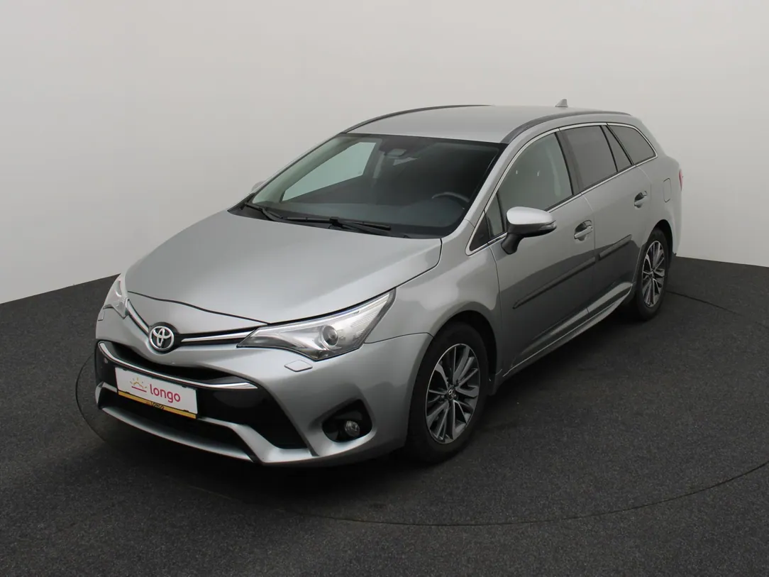 TOYOTA AVENSIS Active Plus