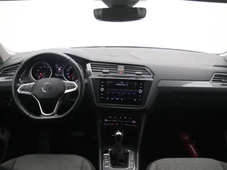 2022 VOLKSWAGEN TIGUAN Life