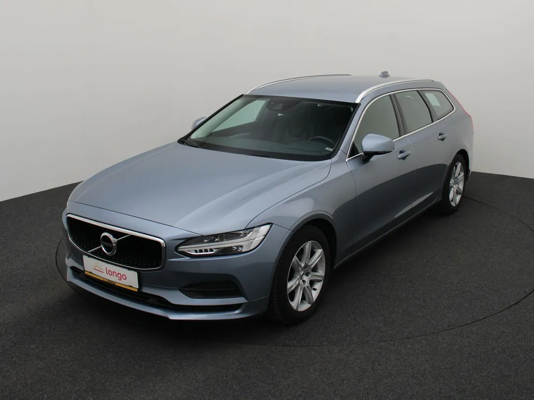 VOLVO V90 Momentum