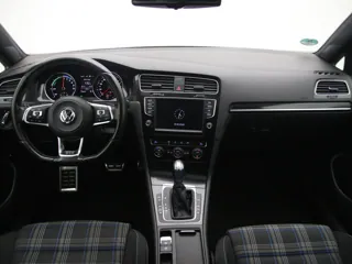 VOLKSWAGEN GOLF 7 GTE