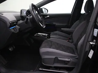 VOLKSWAGEN ID.4 77 kWh Pro Tech