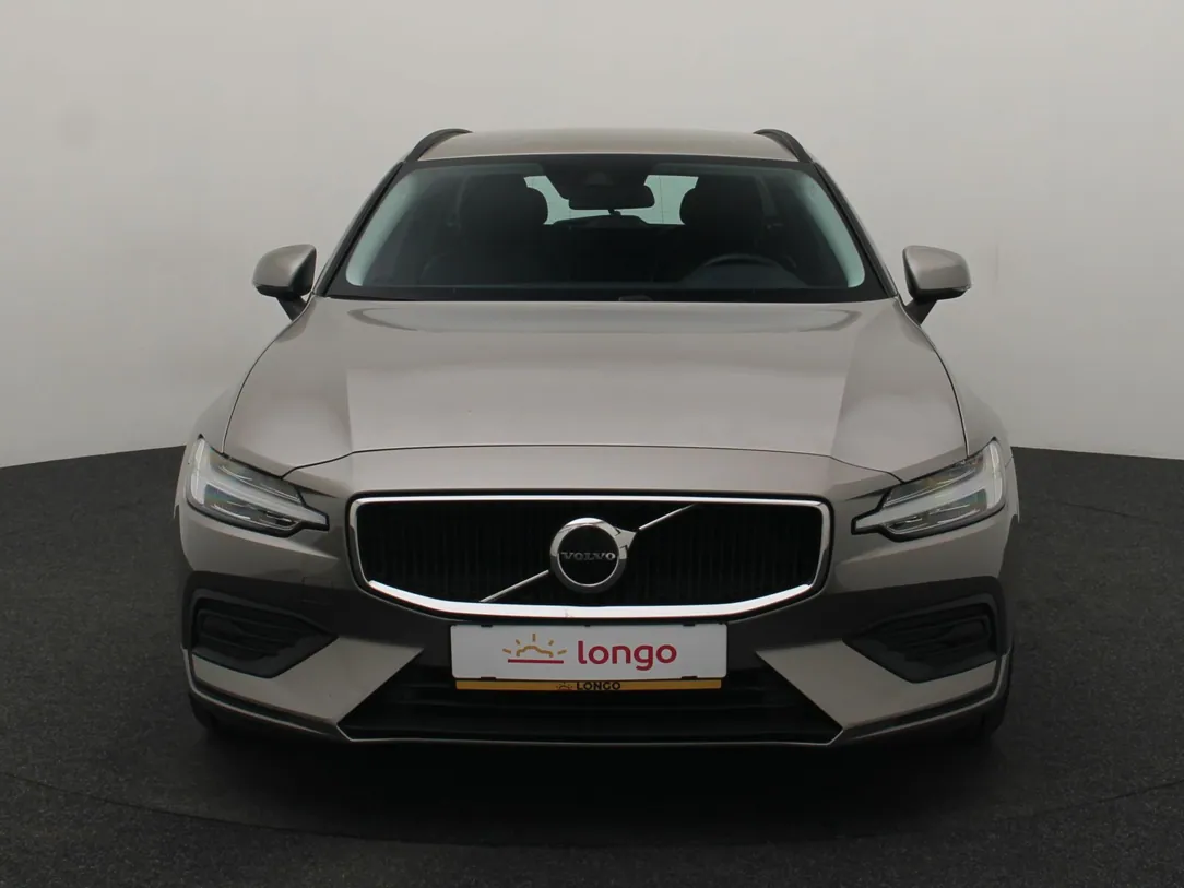 VOLVO V60 MHEV Momentum Advantage
