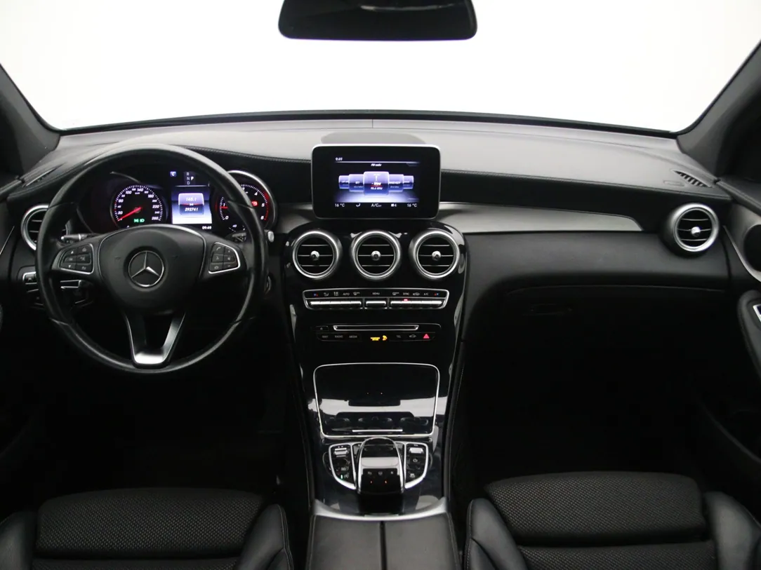 MERCEDES BENZ GLC220 Ambition