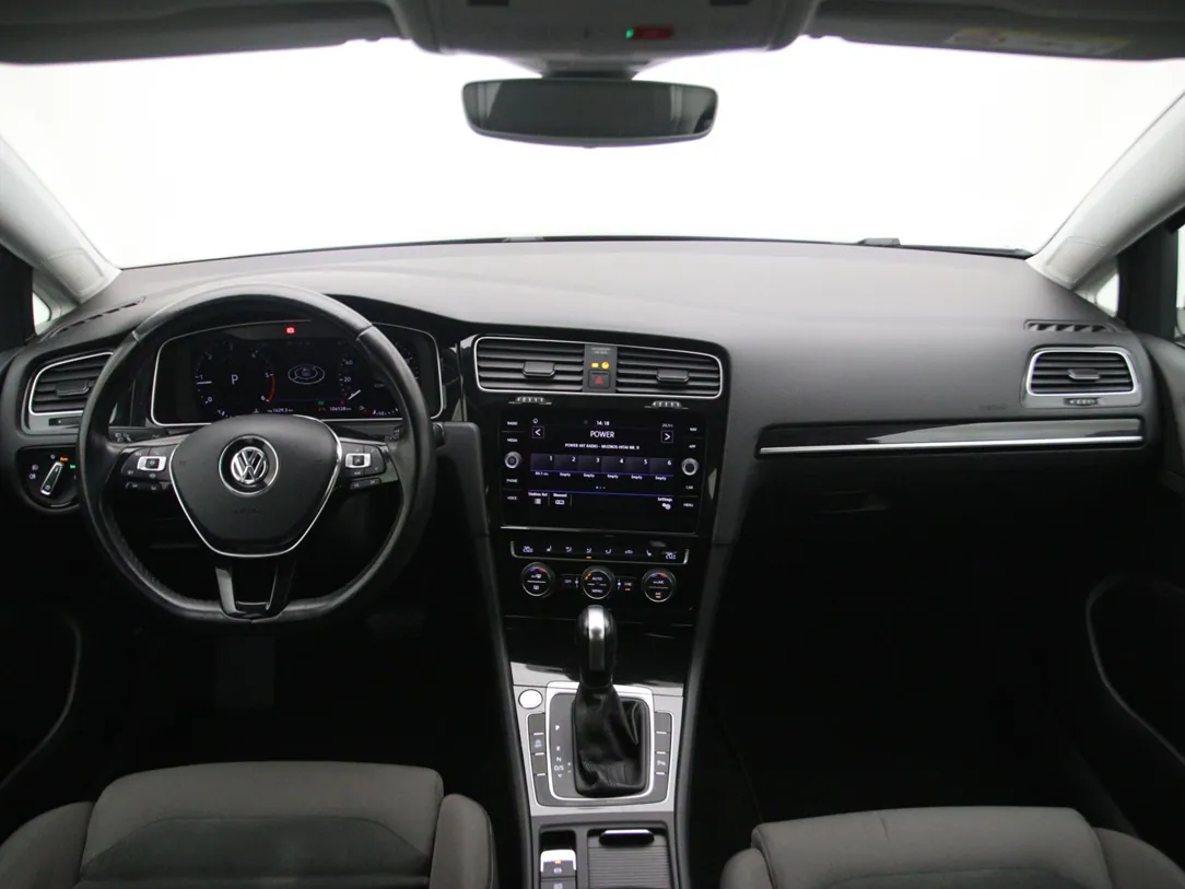 VOLKSWAGEN GOLF 7