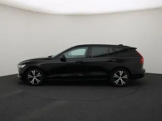 VOLVO V60 MHEV Momentum Advantage
