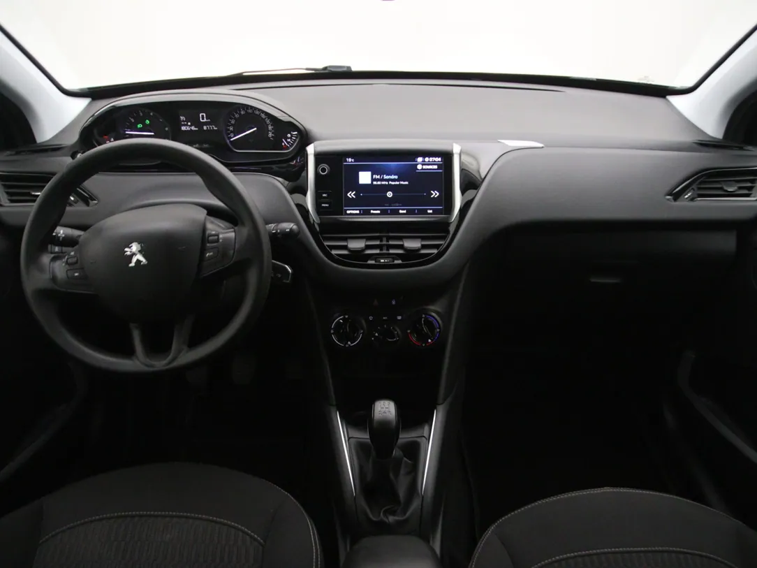 PEUGEOT 208 Lion