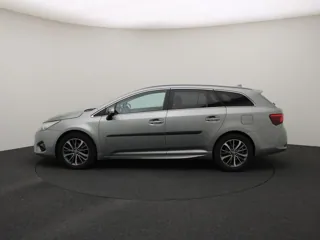TOYOTA AVENSIS Active Plus