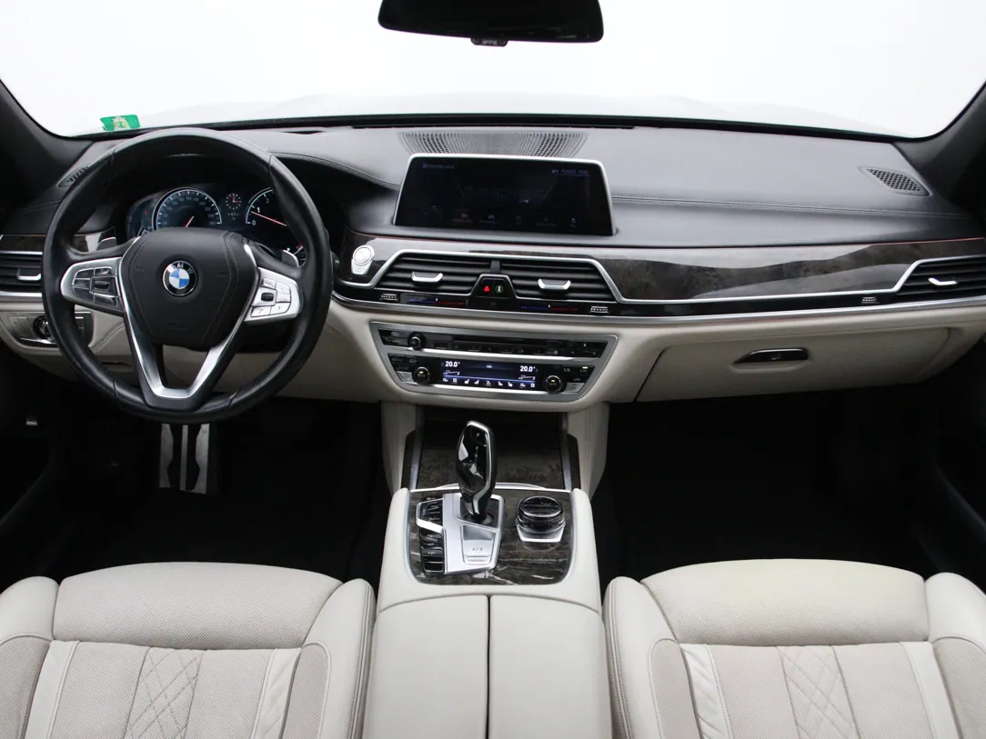 BMW 750 High Executive
