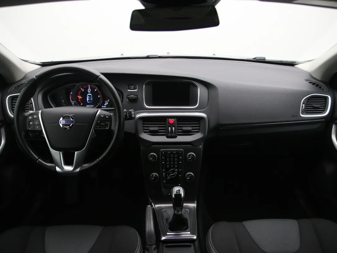 VOLVO V40 Momentum