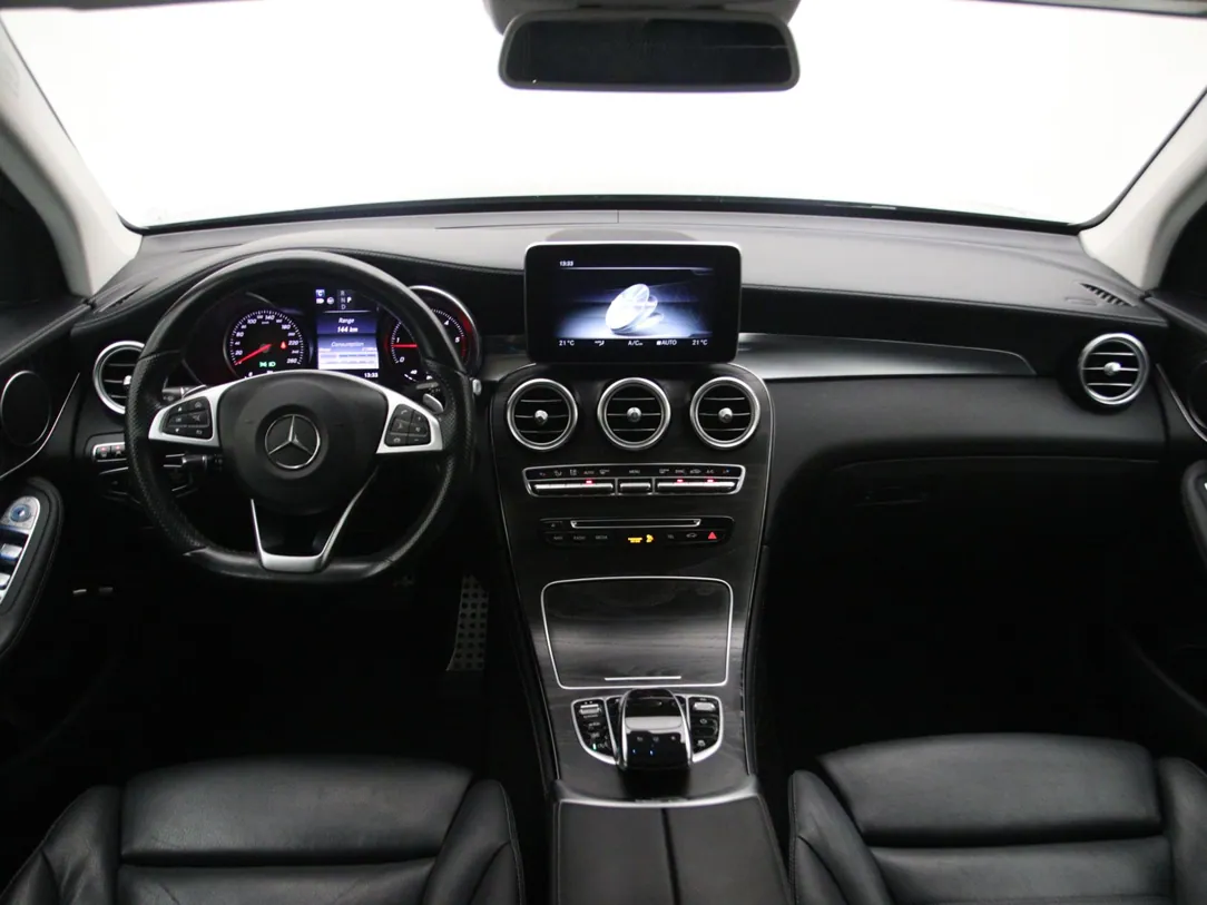MERCEDES BENZ GLC250 AMG Line