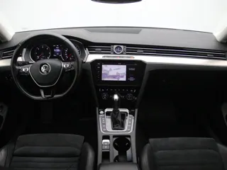 VOLKSWAGEN PASSAT B8 Highline Executive