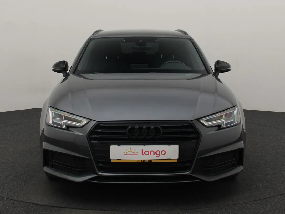 AUDI A4 Sport S Line Black Edition