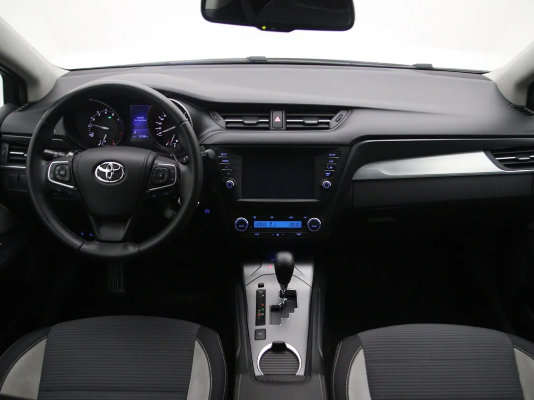 TOYOTA AVENSIS Pro