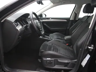 VOLKSWAGEN PASSAT B8 Highline
