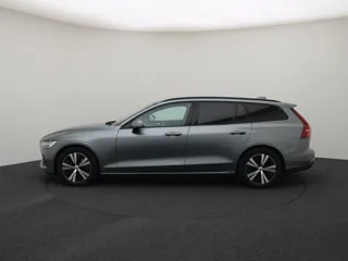 VOLVO V60 MHEV Momentum Advantage