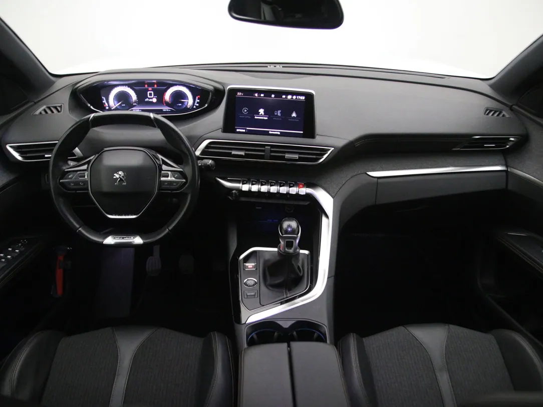 PEUGEOT 5008 GT-Line