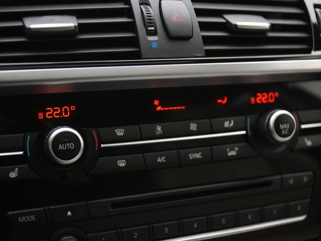 Müüa BMW X4 2015 Maastur Bensiin 3l 184750km 19999 EUR | Longo.ee