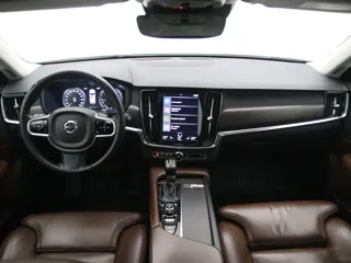 VOLVO V90 Cross Country Momentum