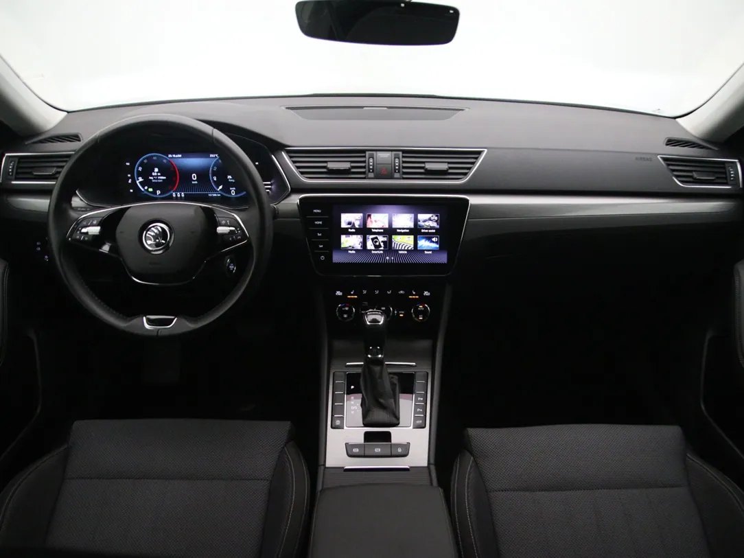 SKODA SUPERB Clever+