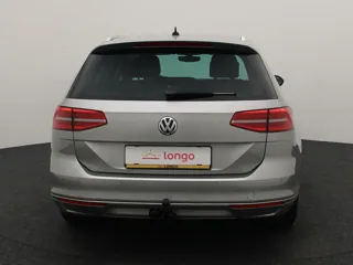 VOLKSWAGEN PASSAT B8 Connected Series