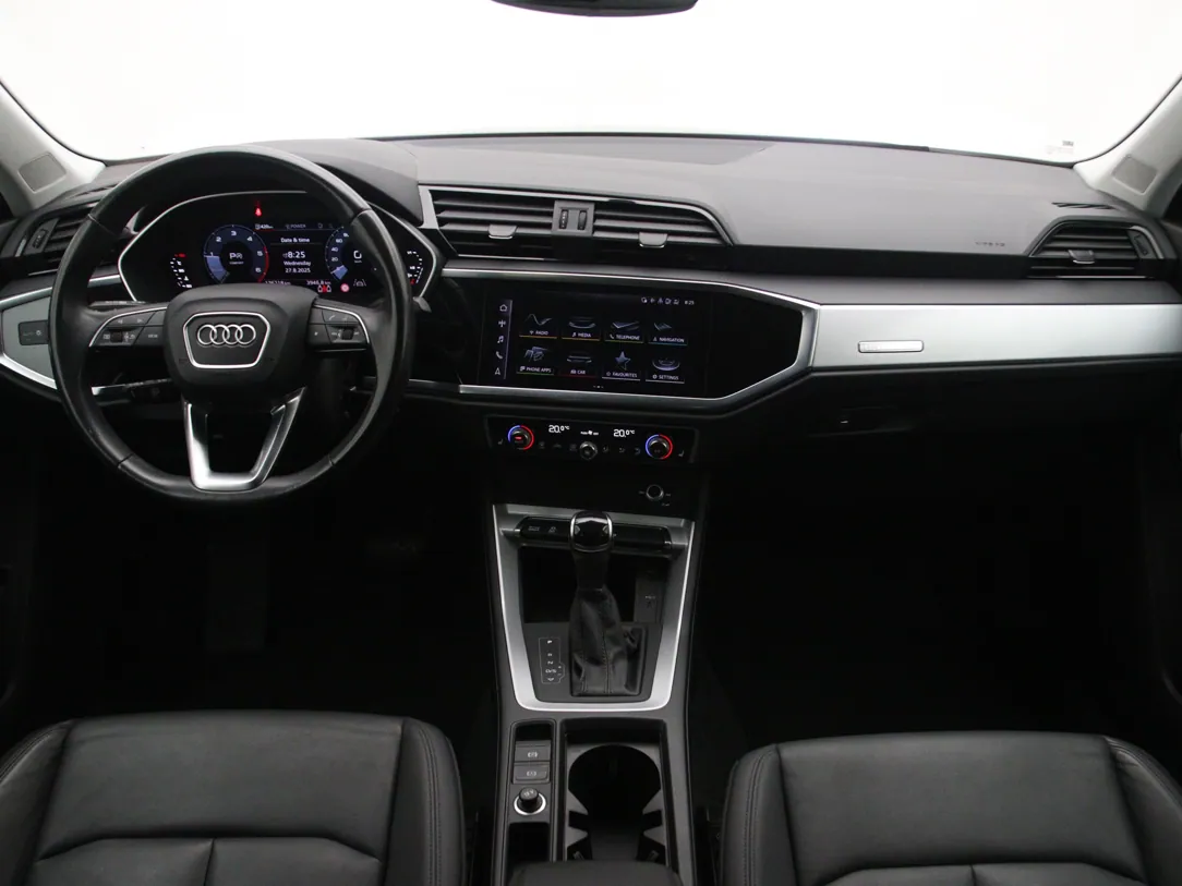AUDI Q3 S-Line Business