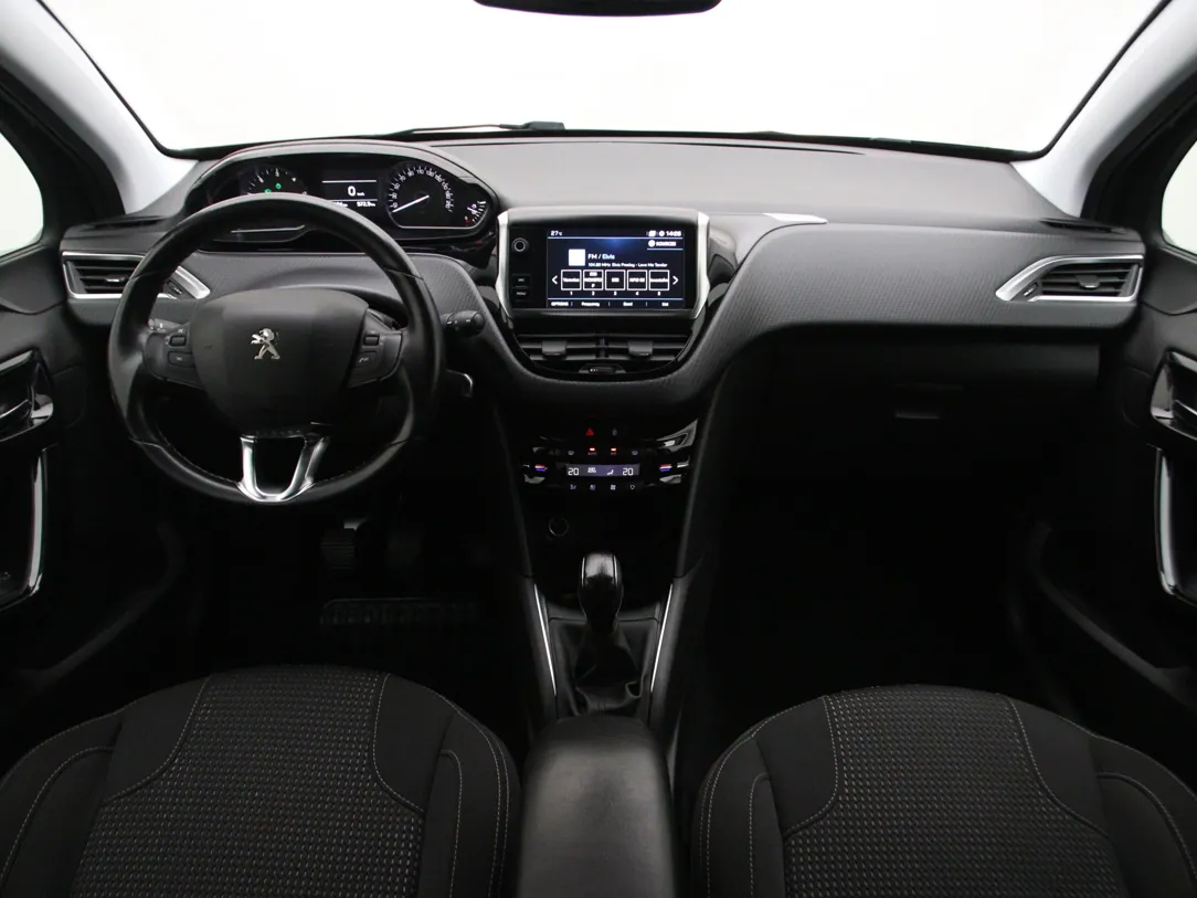 PEUGEOT 208 Allure