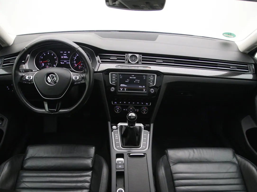 VOLKSWAGEN PASSAT B8 Highline