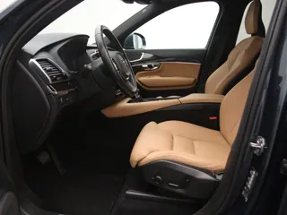 VOLVO XC90 Momentum