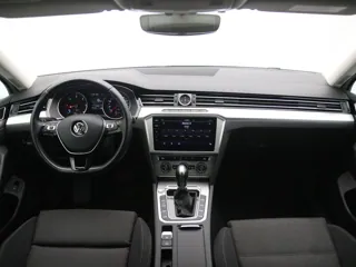 VOLKSWAGEN PASSAT B8 Comfortline Business
