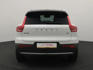 VOLVO XC40 Momentum