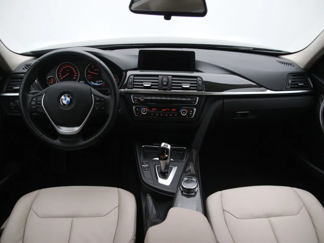 BMW 320 High Executive
